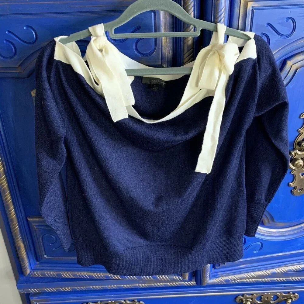 J Crew Black Label Tie Cold Shoulder Navy Ivory Top Sweater Size Small